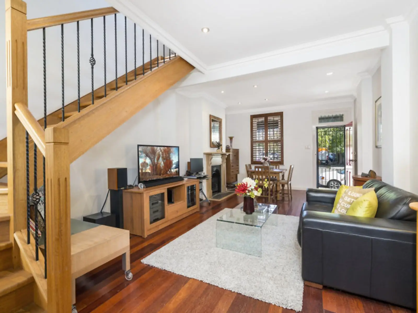 40 Mallett Street, Camperdown Leased by Sydney Sotheby's International Realty - image 3