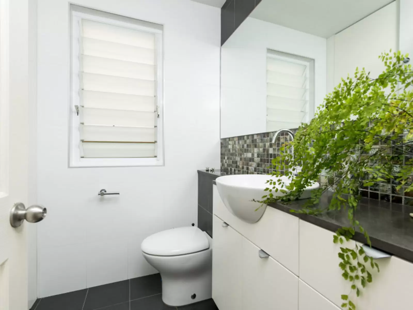 40 Mallett Street, Camperdown Leased by Sydney Sotheby's International Realty - image 5