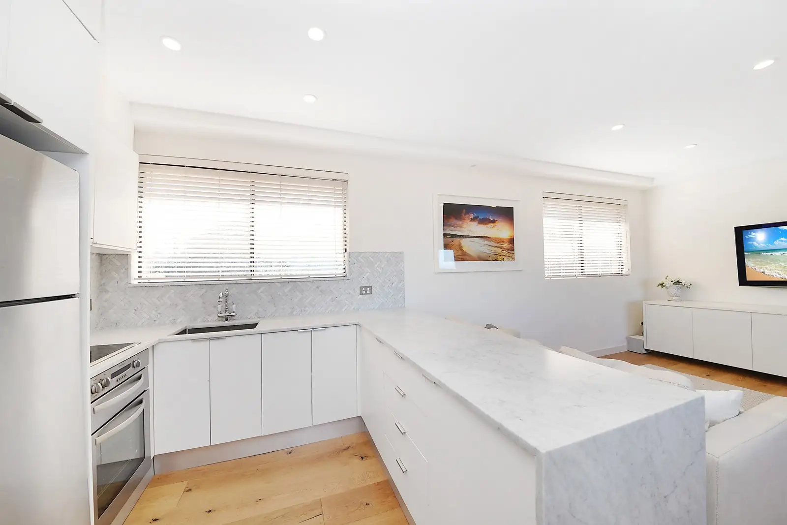 6/38 Military Road, North Bondi Leased by Sydney Sotheby's International Realty - image 3