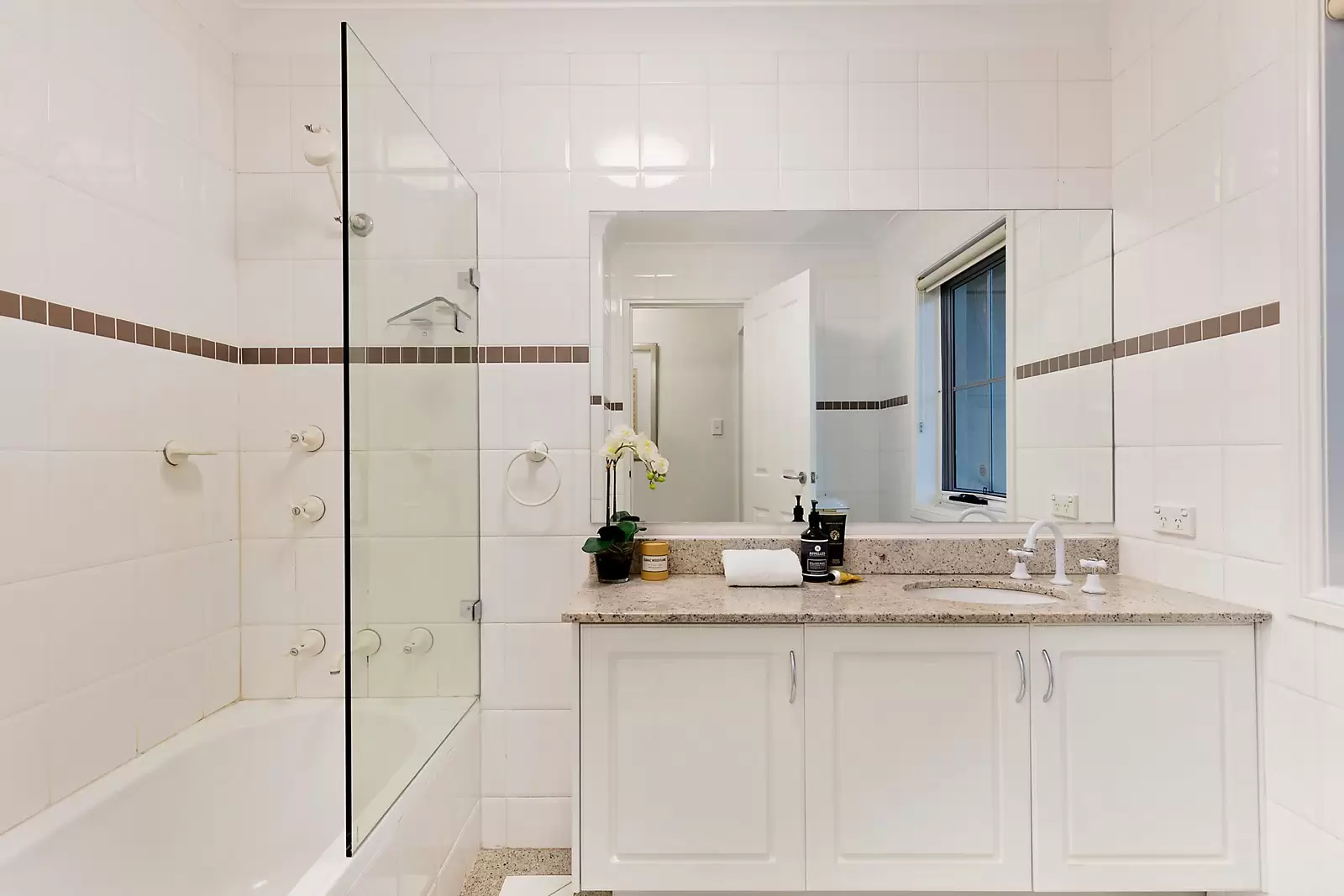 4/28 Mortimer Lewis Drive, Huntleys Cove Sold by Sydney Sotheby's International Realty - image 5