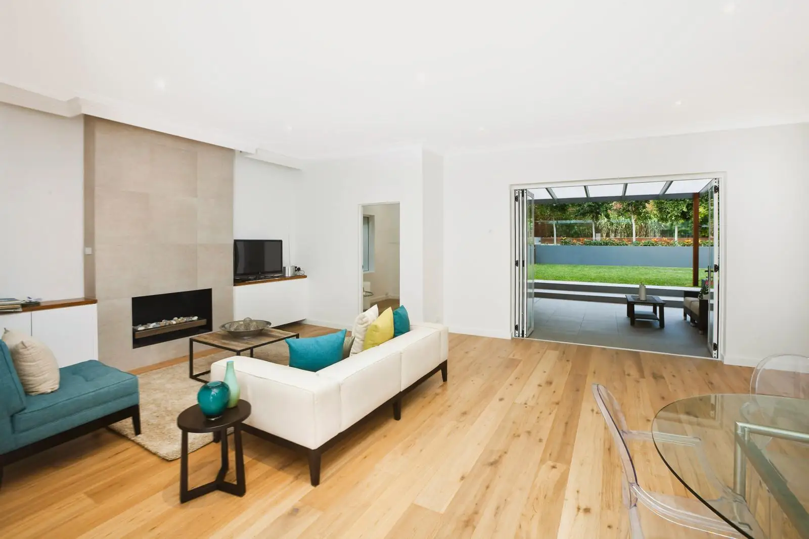 81 Hardy Street, Dover Heights Sold by Sydney Sotheby's International Realty - image 2