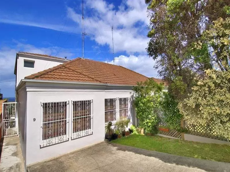 9 Bellevue Street, Maroubra Sold by Sydney Sotheby's International Realty - image 3