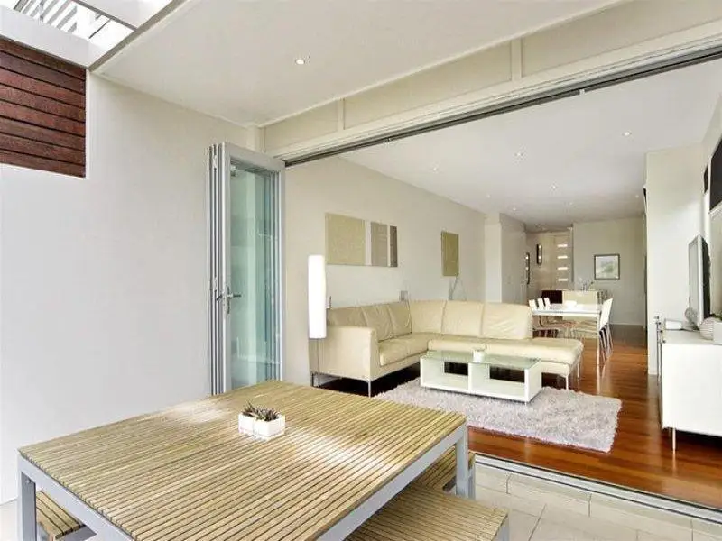 14A Caley Street, Chifley Sold by Sydney Sotheby's International Realty - image 2