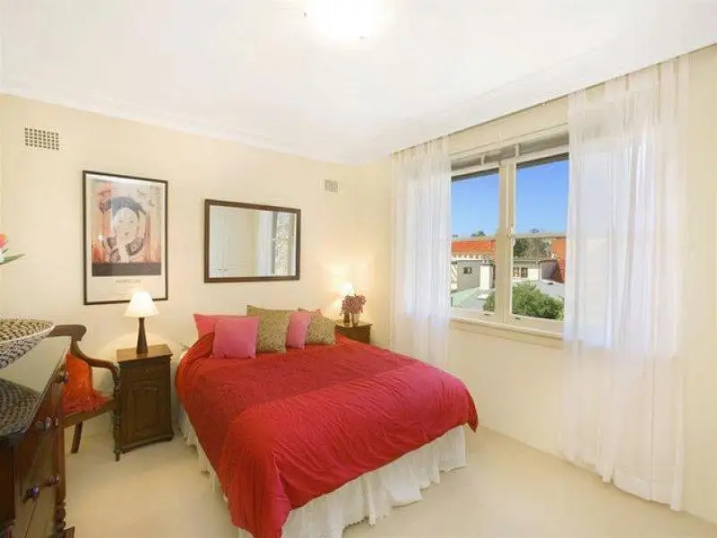 9/12 Frances Street, Randwick Sold by Sydney Sotheby's International Realty - image 2