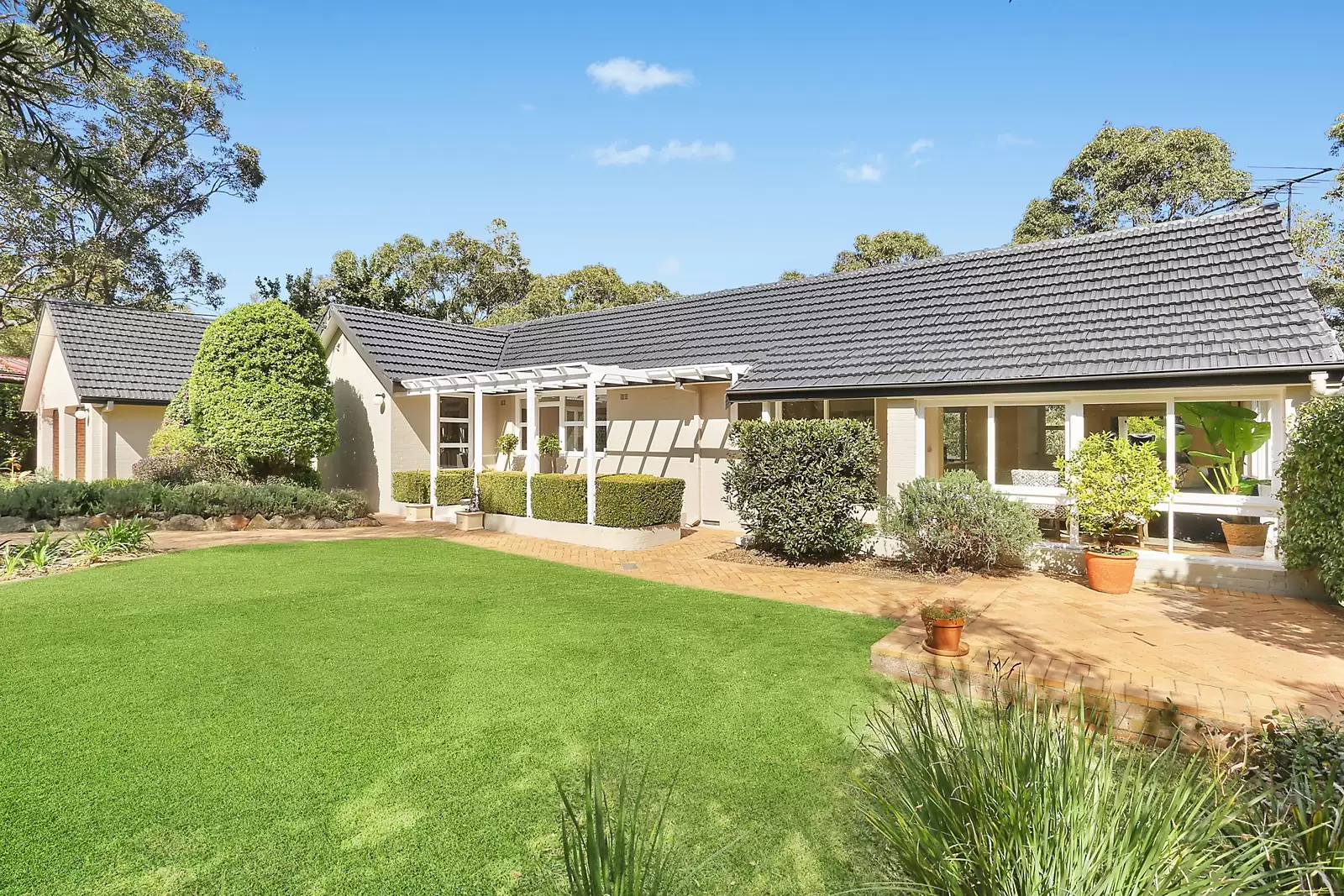 98 Beechworth Road, Pymble Sold by Sydney Sotheby's International Realty - image 6