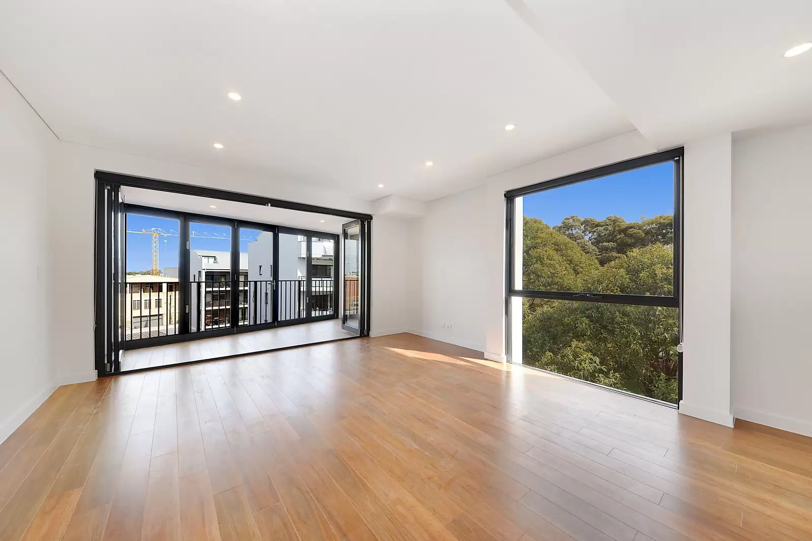 410/8 Boundary Street, Redfern Leased by Sydney Sotheby's International Realty - image 4