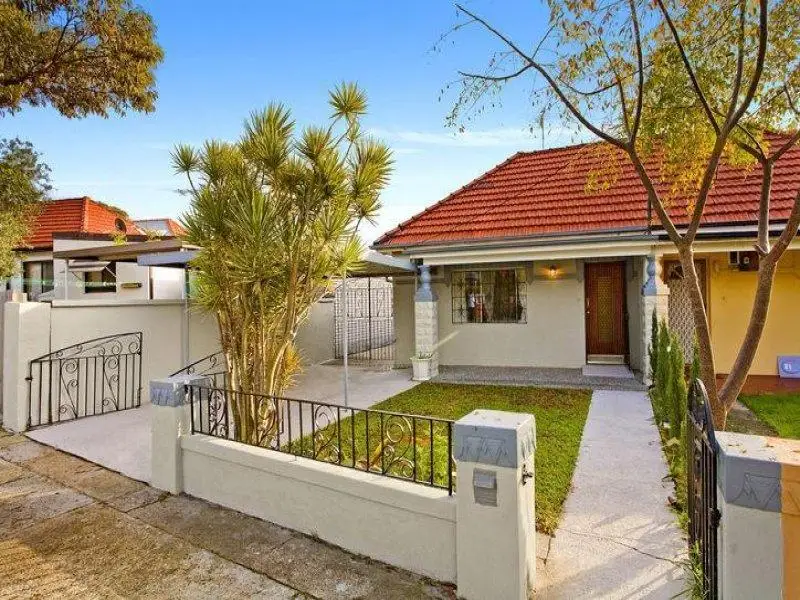23 Flint Street, Eastgardens Sold by Sydney Sotheby's International Realty - image 1