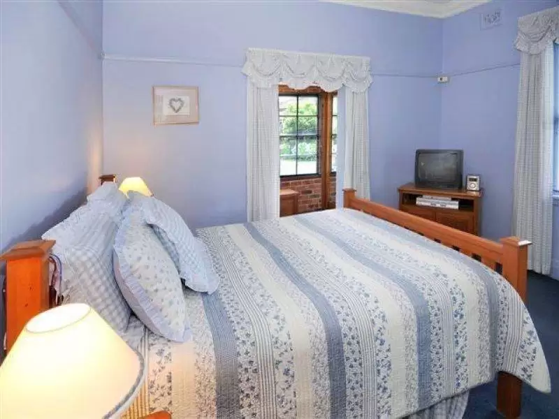 2 Conway Avenue, Clovelly Sold by Sydney Sotheby's International Realty - image 7