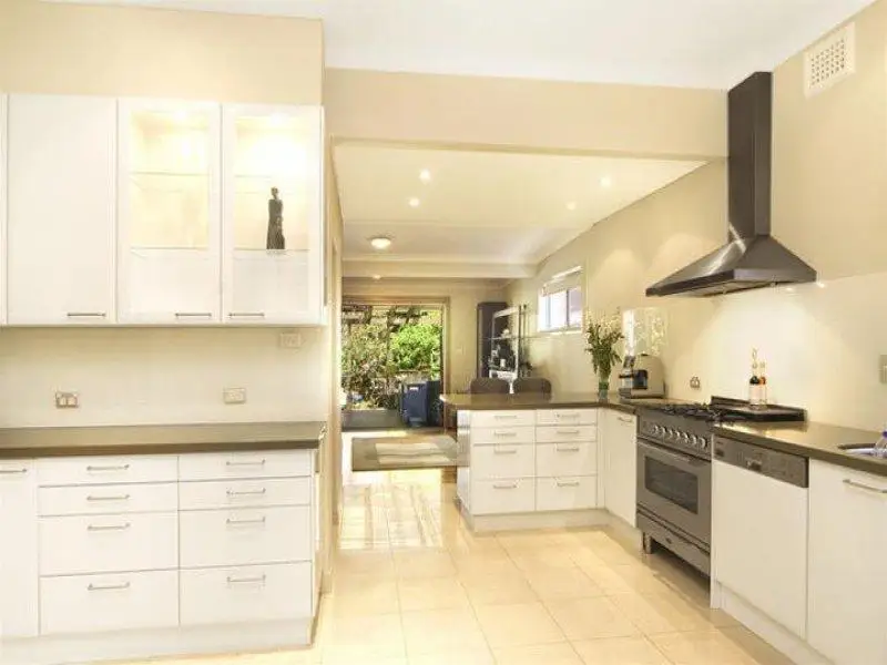 182 Oberon Street, Coogee Sold by Sydney Sotheby's International Realty - image 1