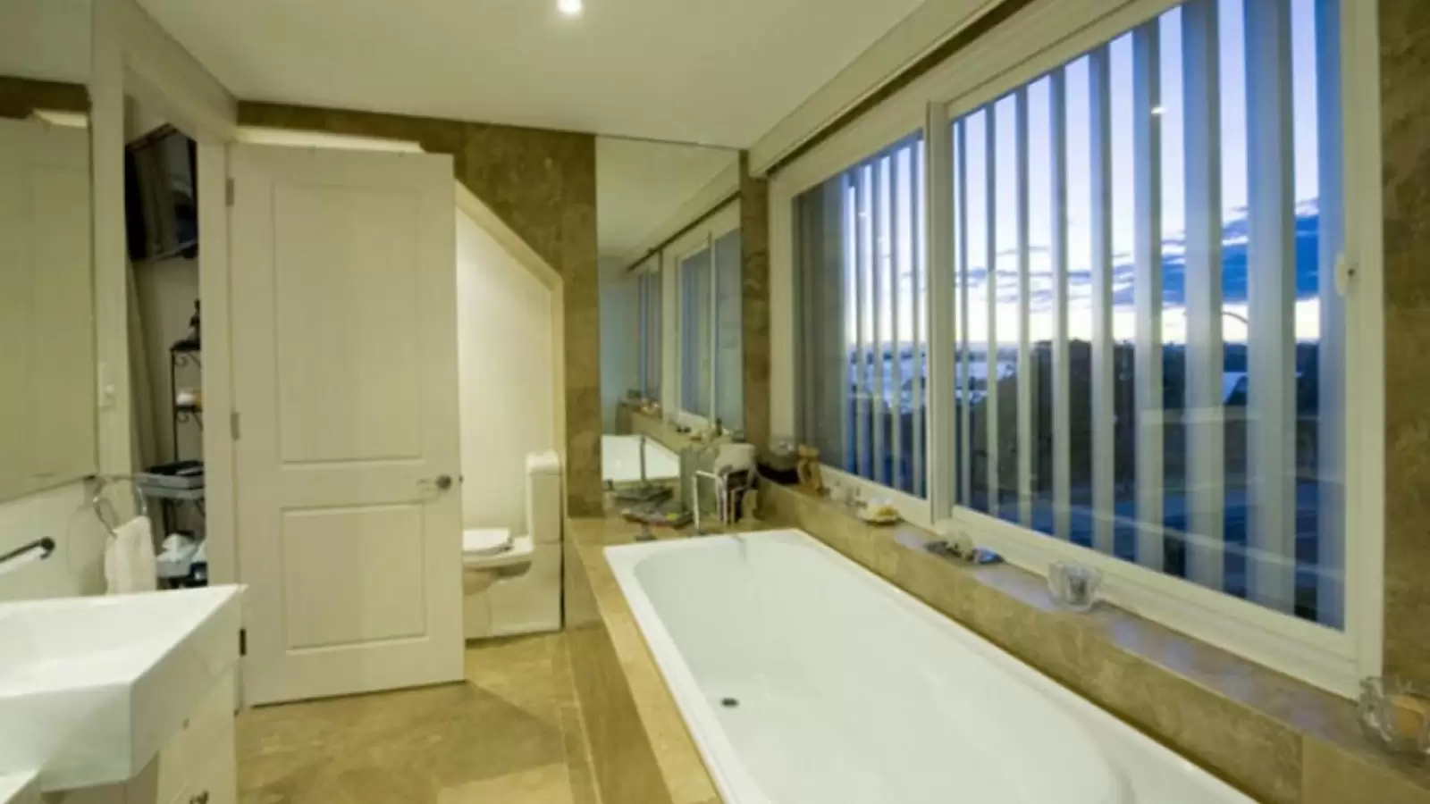 25 New South Head Road, Vaucluse Leased by Sydney Sotheby's International Realty - image 7