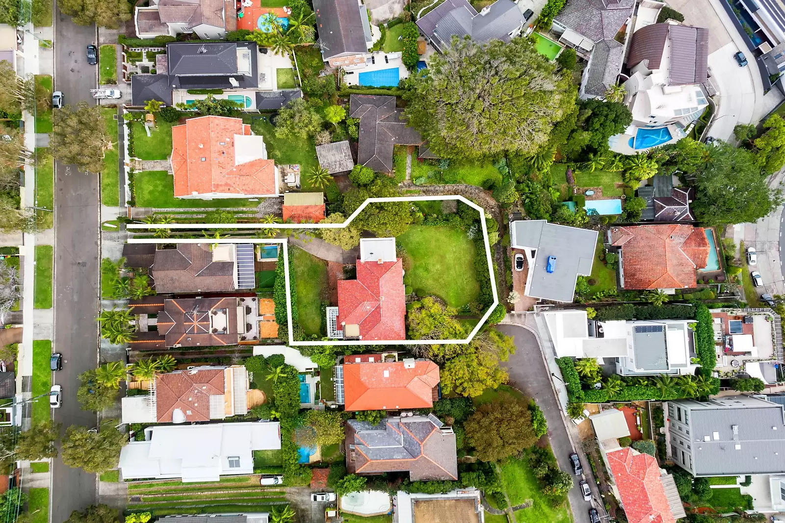18 Rawson Road (enter Via 18 Chamberlain Avenue), Rose Bay Sold by Sydney Sotheby's International Realty - image 10