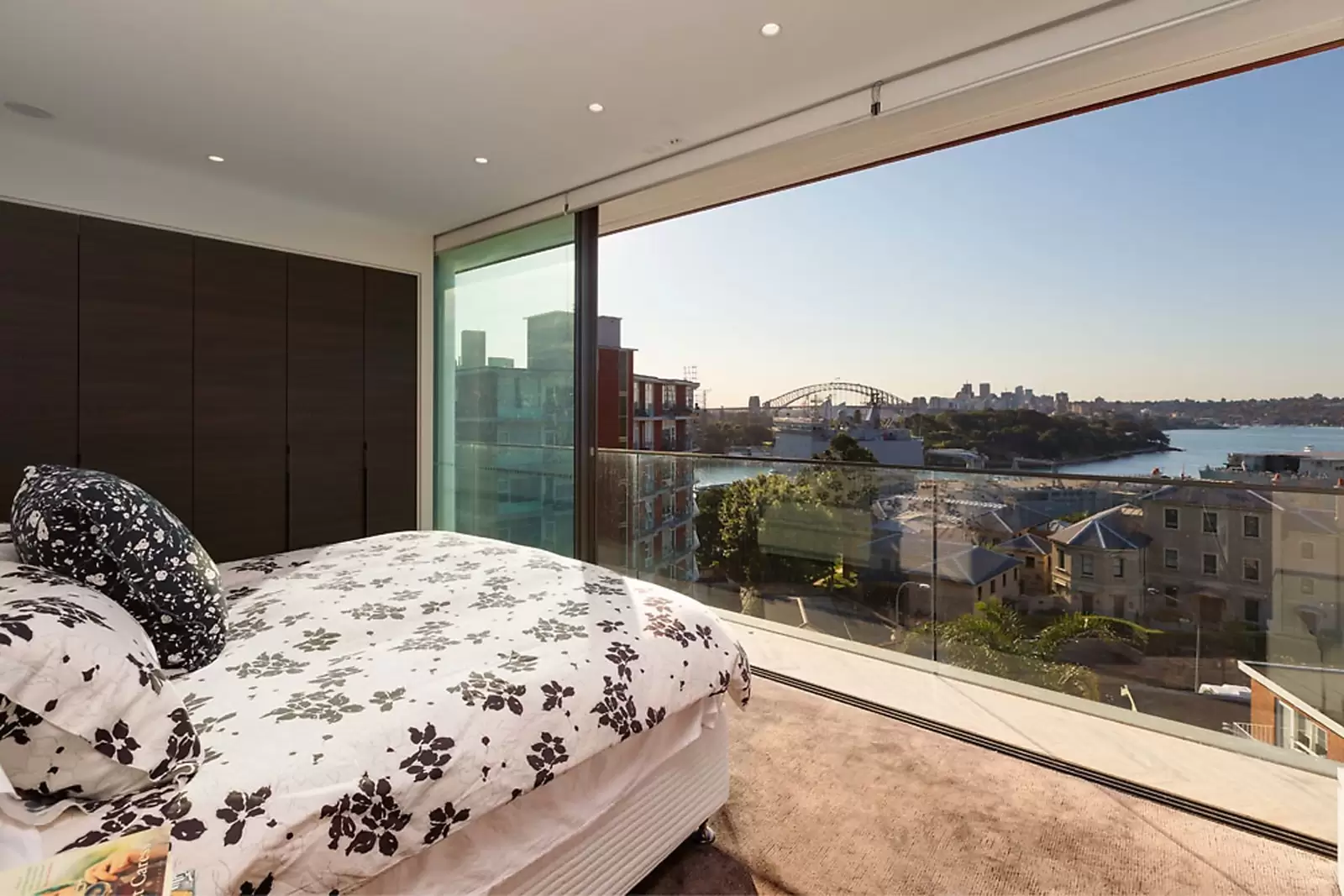 19/10 Wylde Street, Potts Point Sold by Sydney Sotheby's International Realty - image 8
