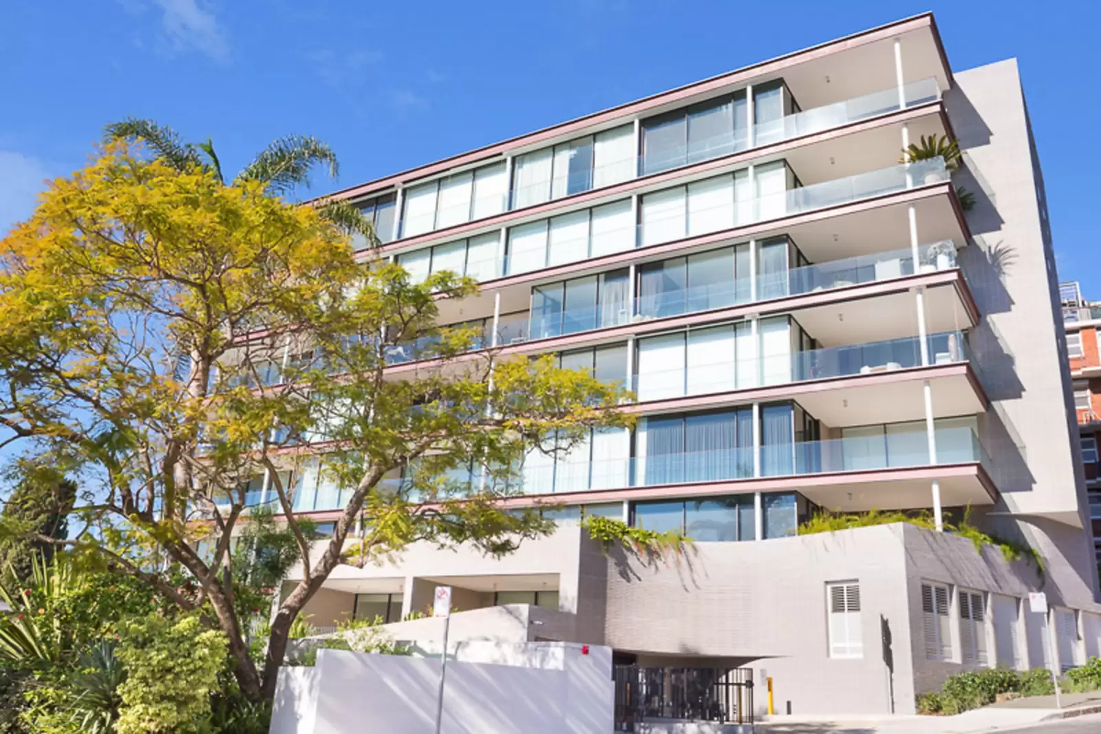19/10 Wylde Street, Potts Point Sold by Sydney Sotheby's International Realty - image 9