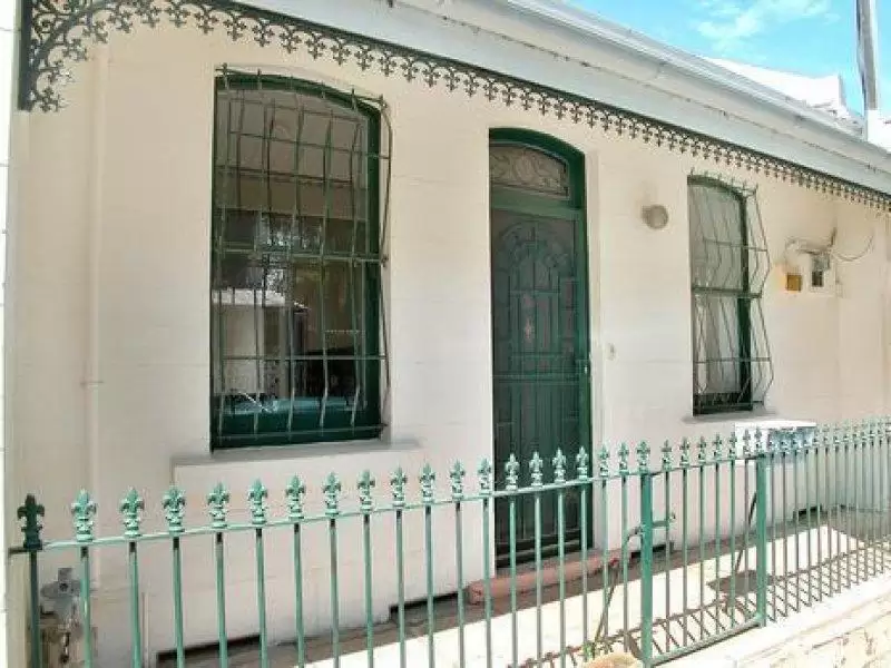 34 Isabella Street, Queens Park Sold by Sydney Sotheby's International Realty - image 7