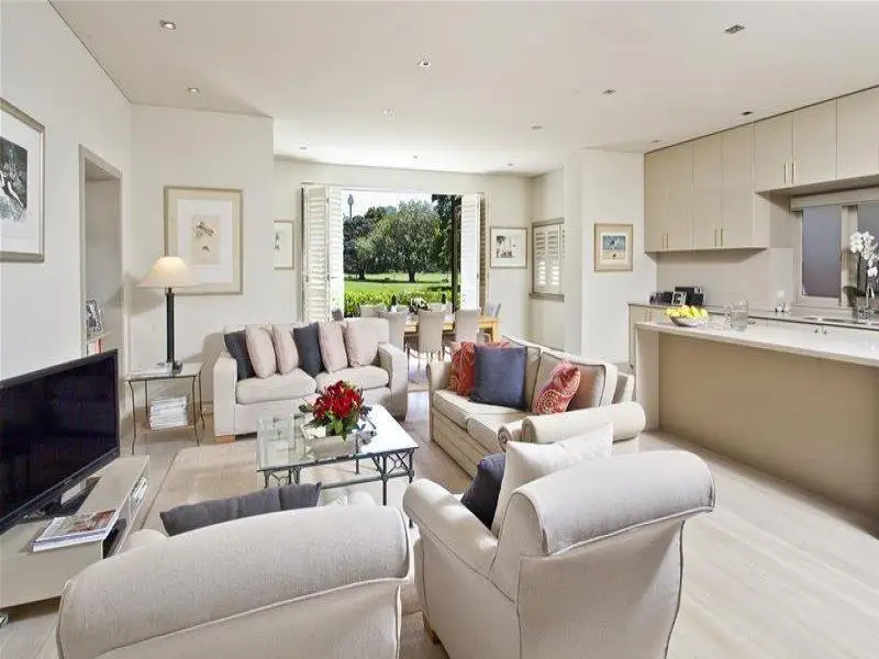 1/4 New Beach Road, Darling Point Sold by Sydney Sotheby's International Realty
