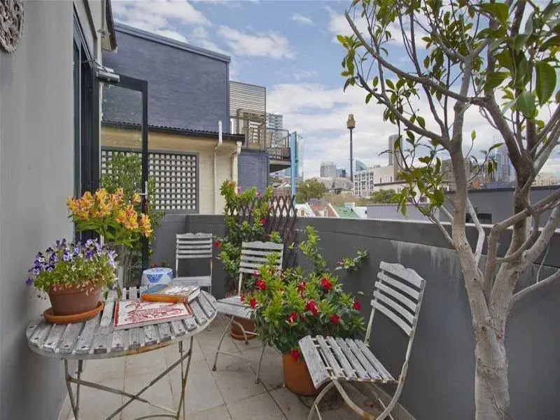 2/220 Liverpool  Street, Darlinghurst Sold by Sydney Sotheby's International Realty
