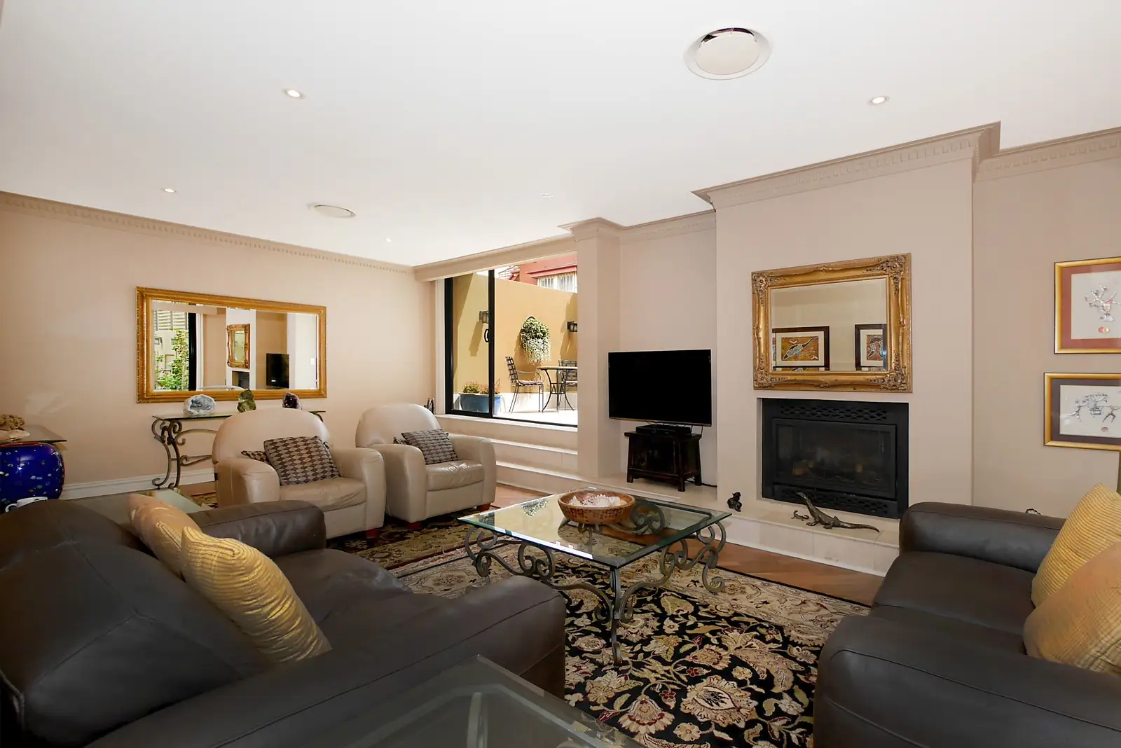 1/64 Ocean Street, Woollahra Sold by Sydney Sotheby's International Realty - image 2
