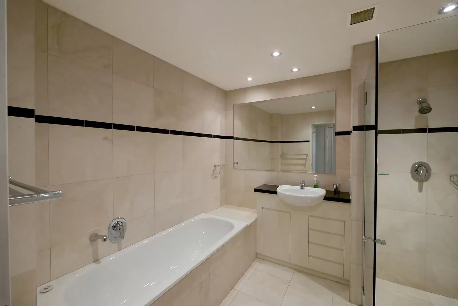 3/39-43 Carlisle Street, Rose Bay Sold by Sydney Sotheby's International Realty - image 7
