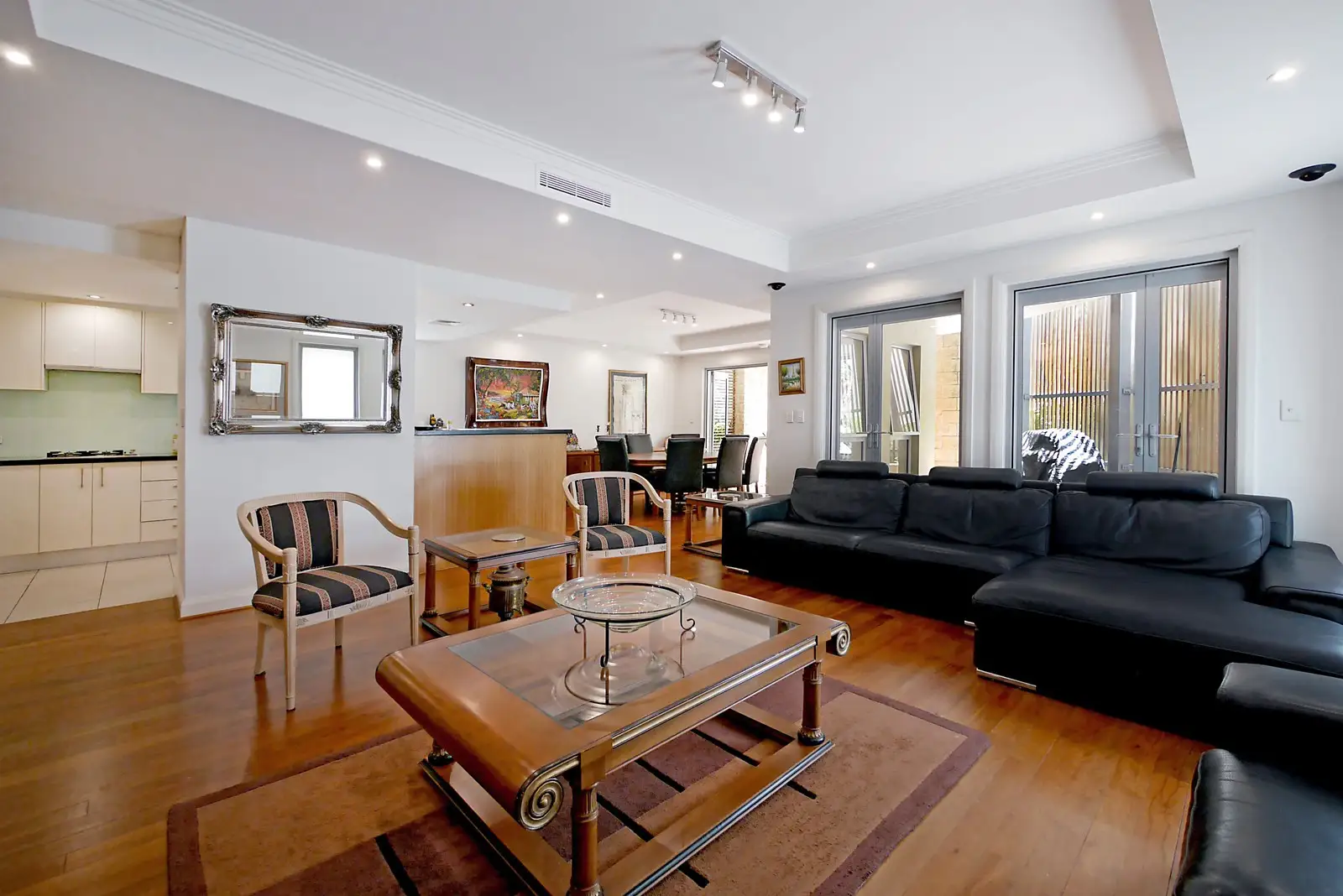 3/39-43 Carlisle Street, Rose Bay Sold by Sydney Sotheby's International Realty - image 1