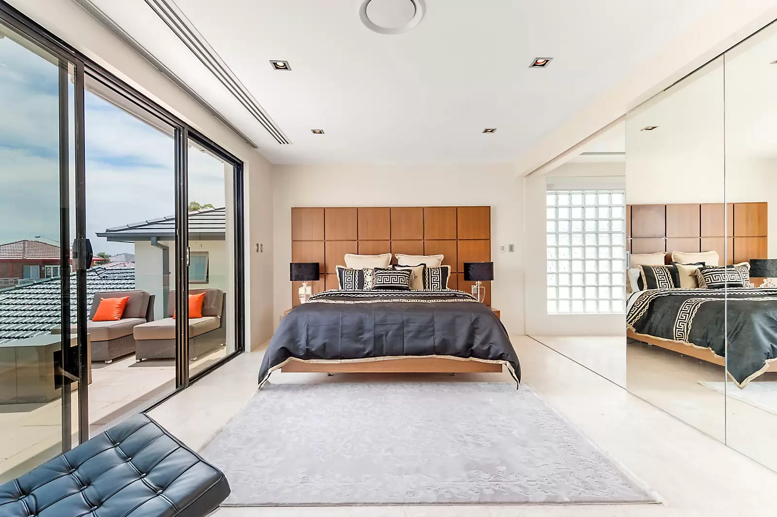 37 The Grand Parade, Brighton-le-sands Sold by Sydney Sotheby's International Realty - image 7