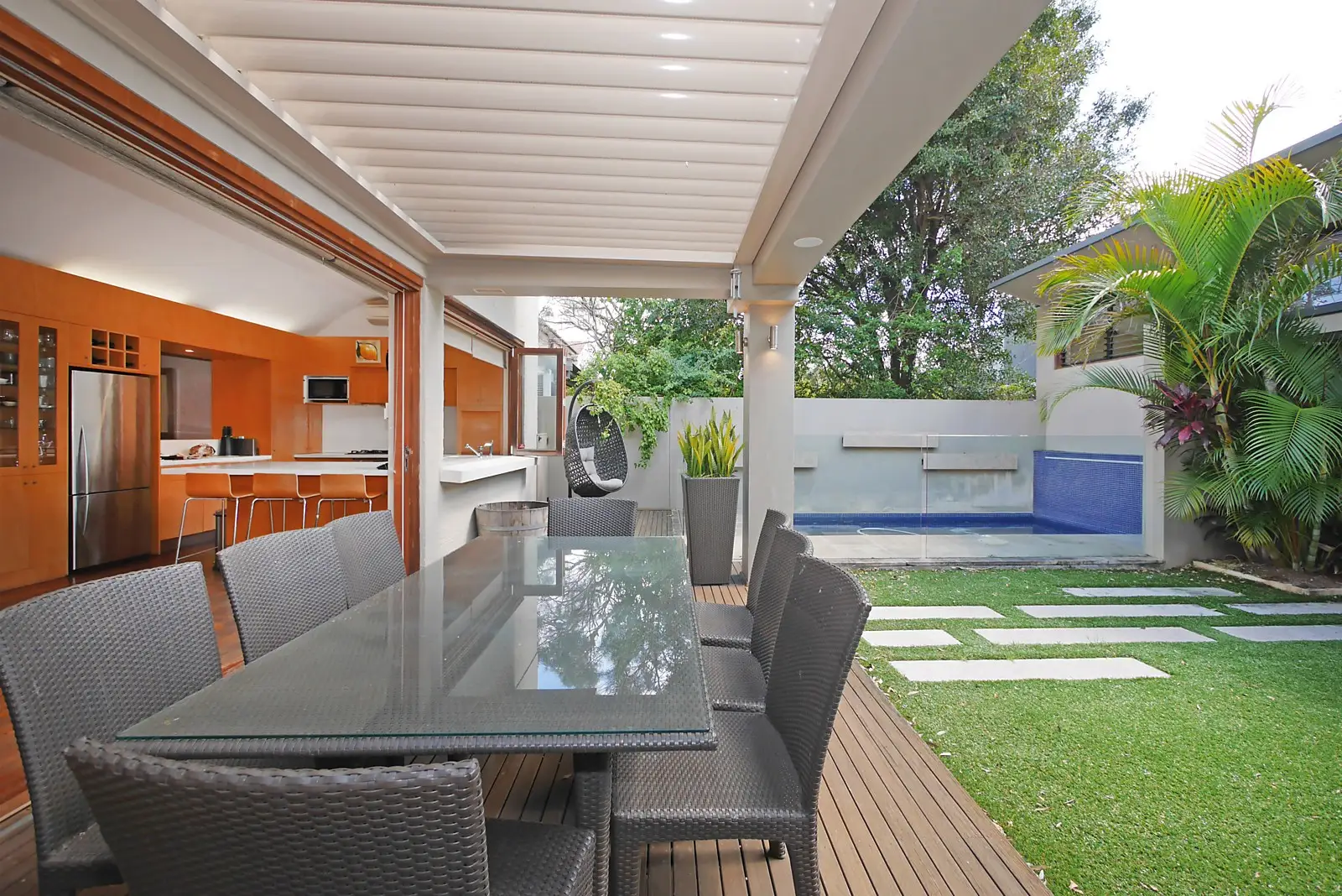 36 Murriverie Road, North Bondi Sold by Sydney Sotheby's International Realty - image 1