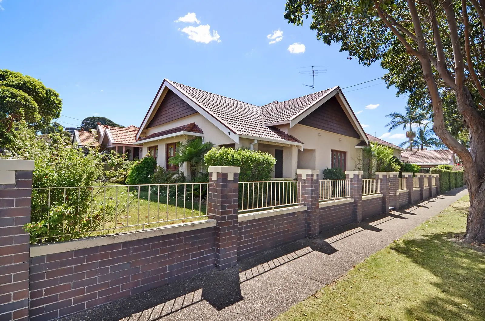 18 Koorinda Avenue, Kensington Sold by Sydney Sotheby's International Realty - image 1