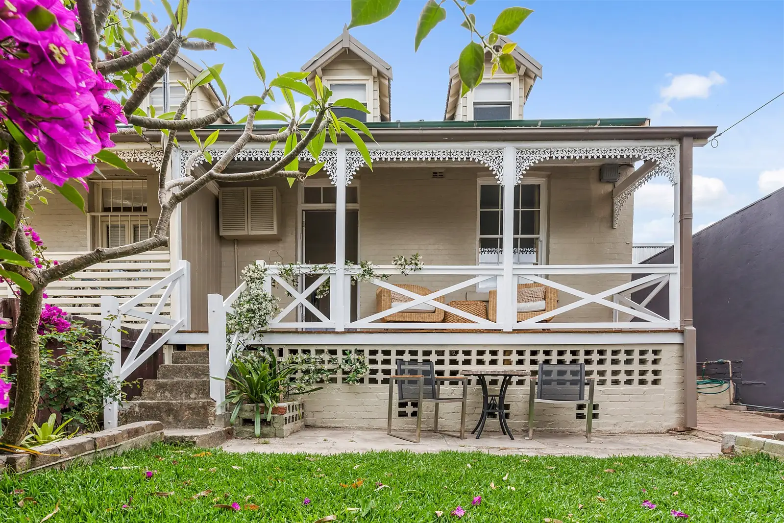 13 Merton Street, Zetland Sold by Sydney Sotheby's International Realty - image 1