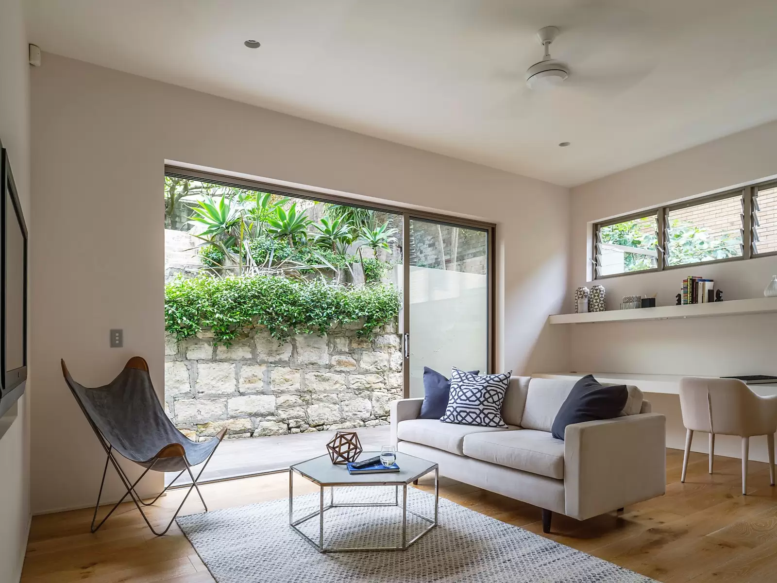 194 Beach Street, Coogee Sold by Sydney Sotheby's International Realty - image 4