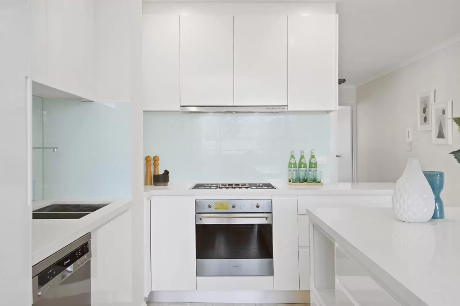 402/1-3 Larkin Street, Camperdown Sold by Sydney Sotheby's International Realty - image 5