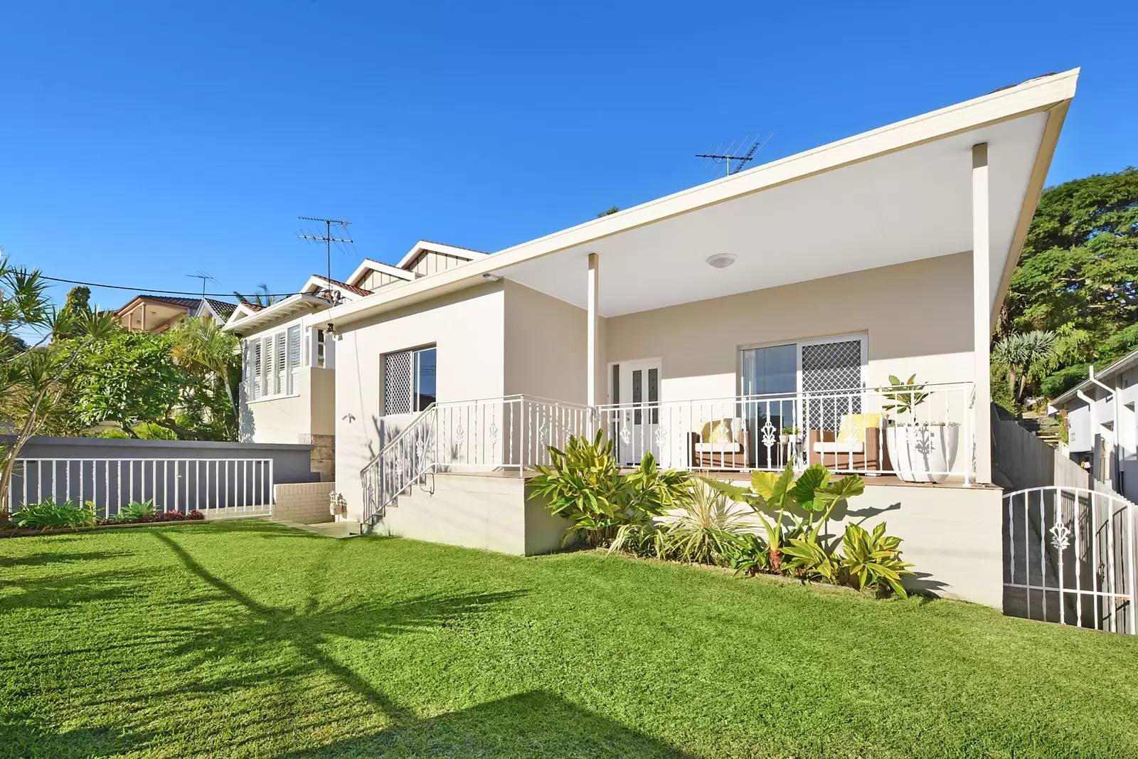 57 Brook Street, Coogee Sold by Sydney Sotheby's International Realty - image 10