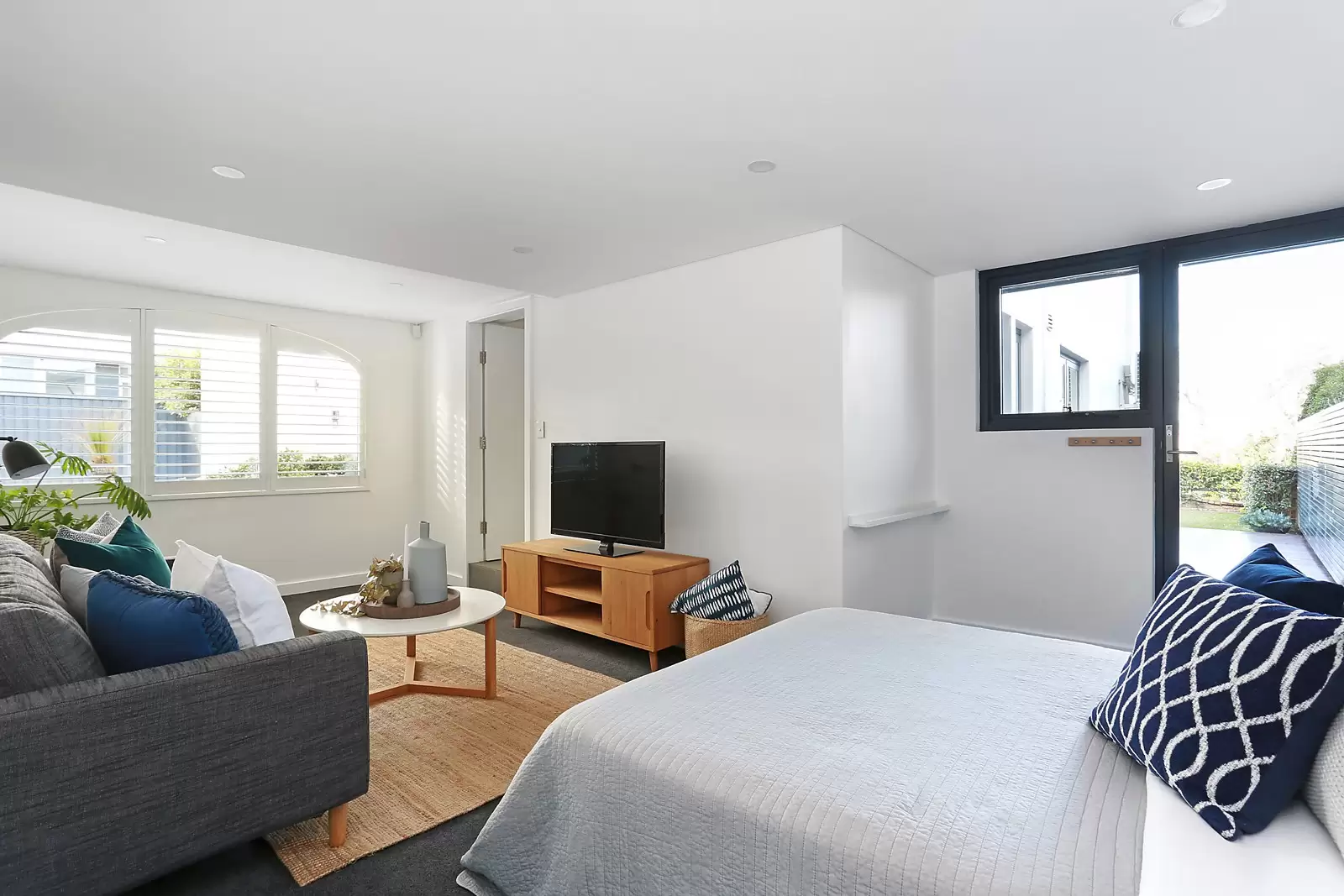 1 Edgecliffe Avenue, South Coogee Sold by Sydney Sotheby's International Realty - image 6