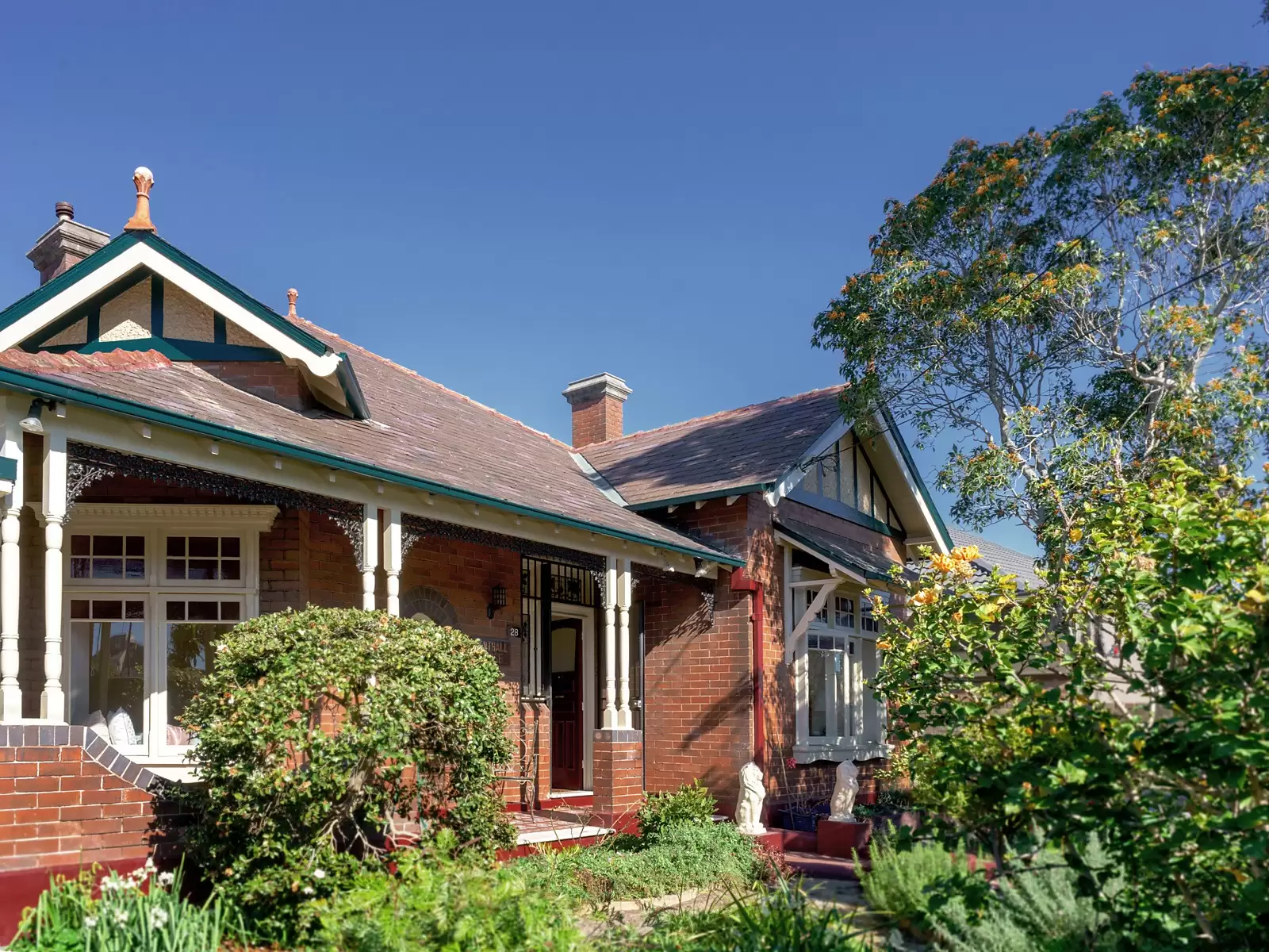 28 Lenthall Street, Kensington Sold by Sydney Sotheby's International Realty - image 8