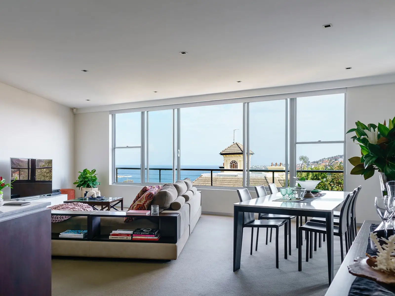 7/90-96 Beach Street, Coogee Sold by Sydney Sotheby's International Realty - image 2