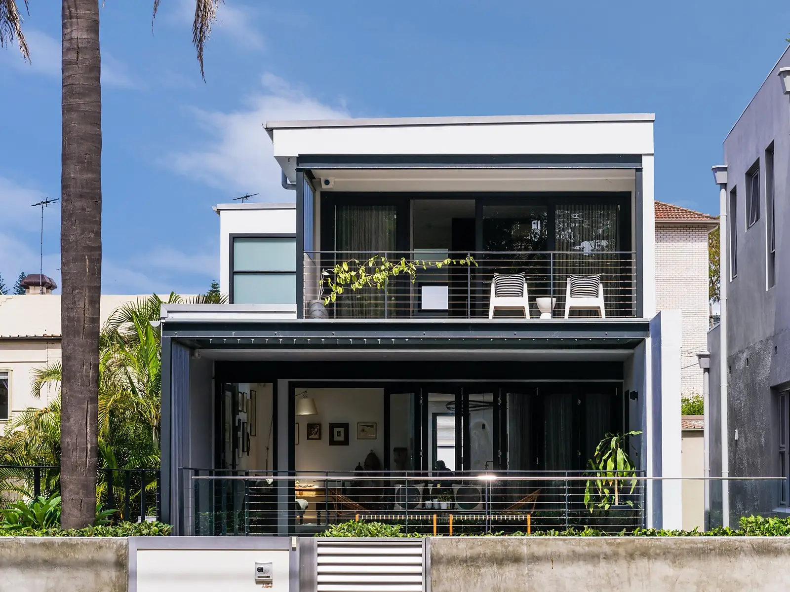 40 Carr Street, Coogee Sold by Sydney Sotheby's International Realty - image 1