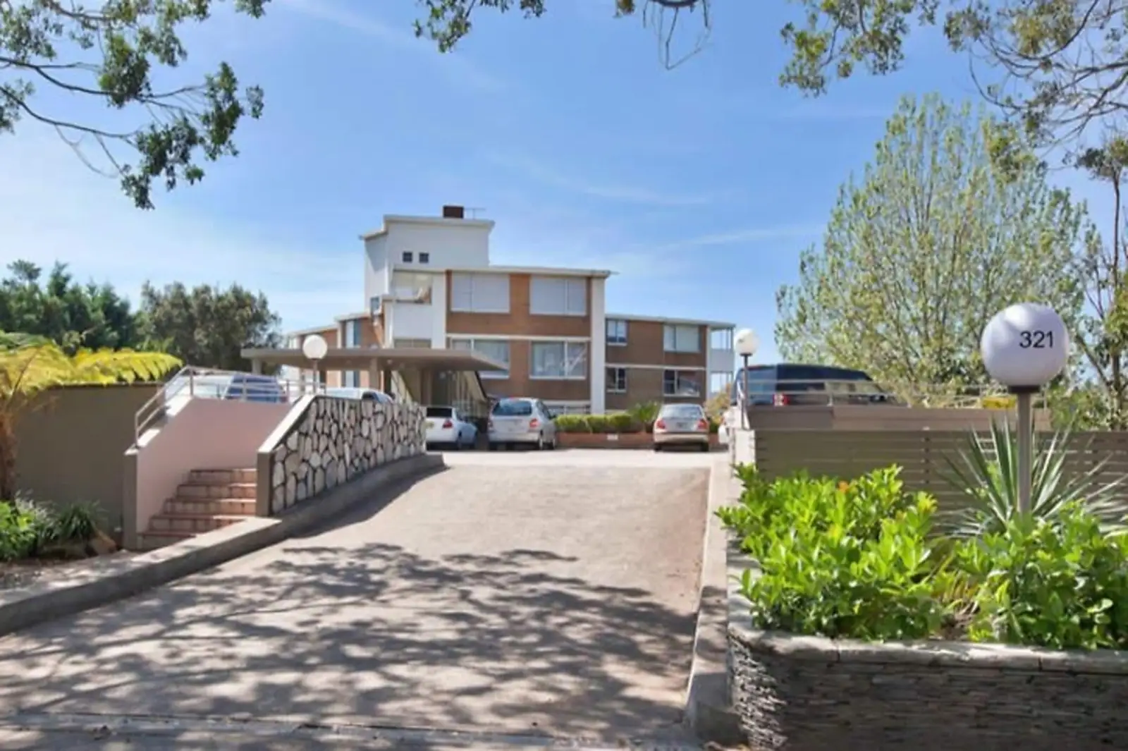 1/321 Edgecliff Road, Woollahra Leased by Sydney Sotheby's International Realty - image 1