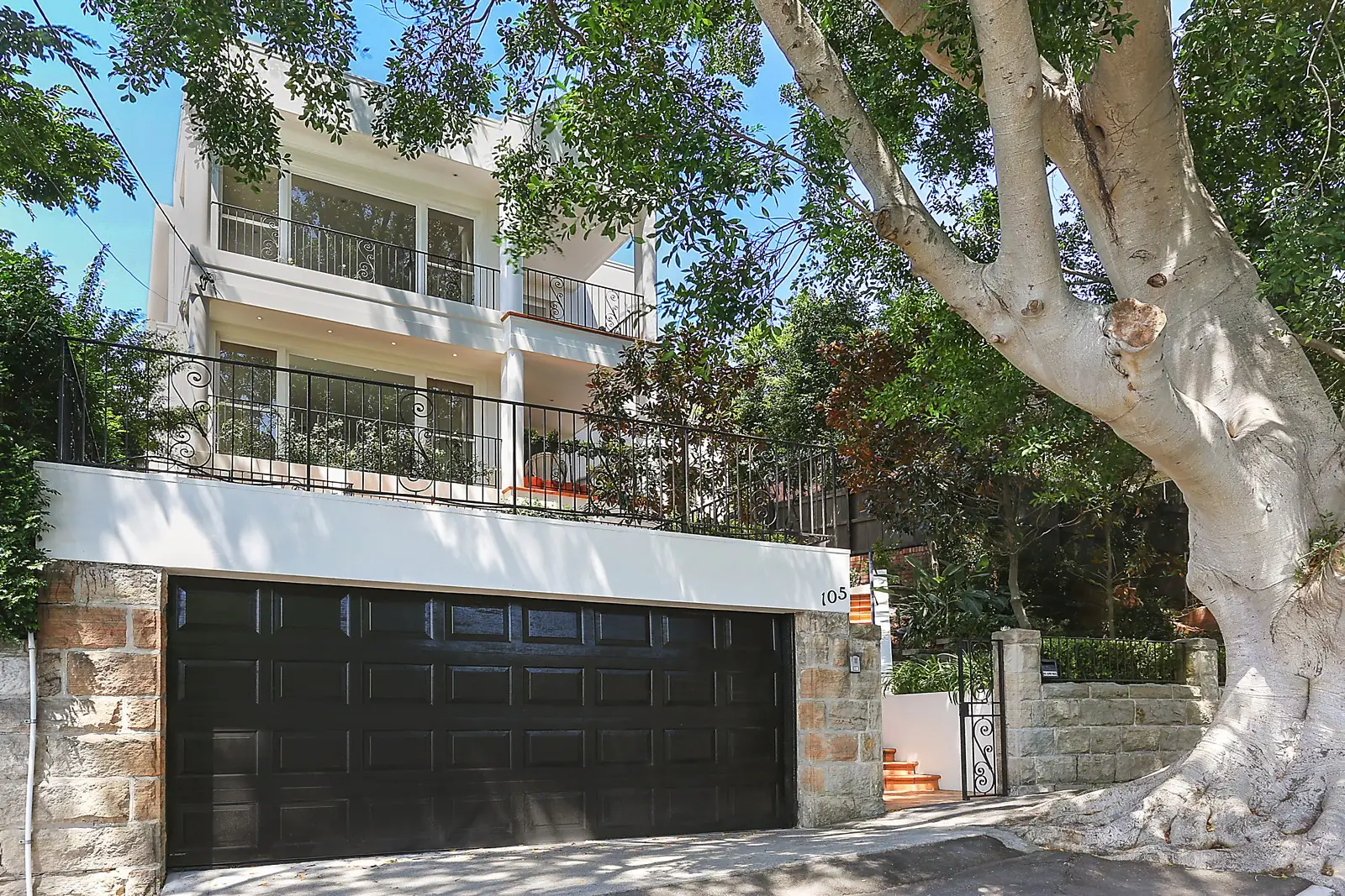 105 Bellevue Road, Bellevue Hill Sold by Sydney Sotheby's International Realty - image 1