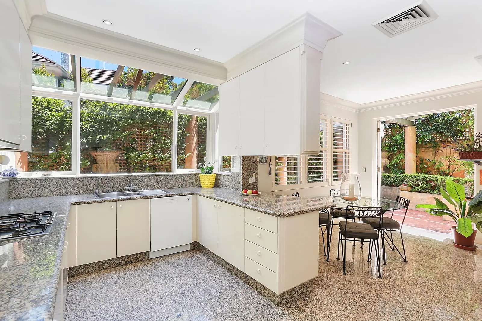 29 Etham Avenue, Darling Point Sold by Sydney Sotheby's International Realty - image 3