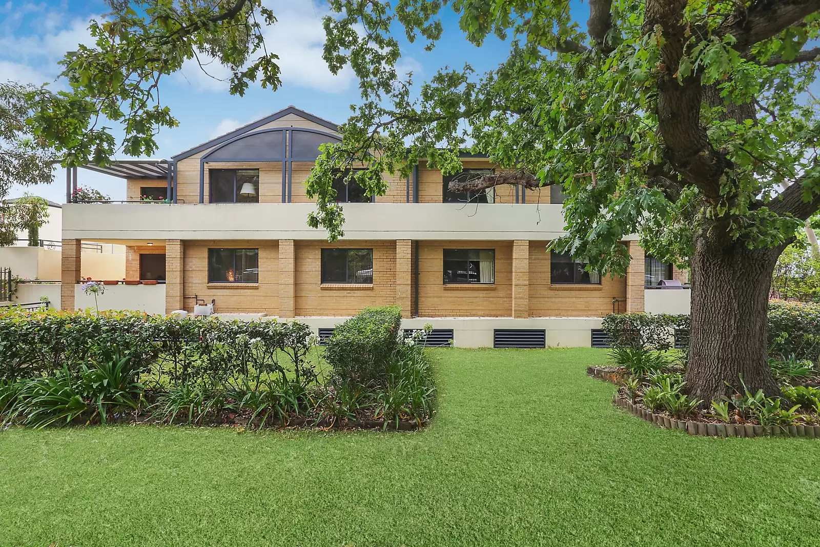10/26-30 Merriwa Street, Gordon Sold by Sydney Sotheby's International Realty - image 4