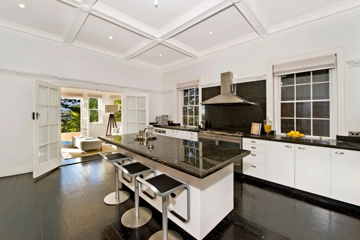 'Mirradong' 1/8 Aston Gardens, Bellevue Hill Sold by Sydney Sotheby's International Realty - image 3