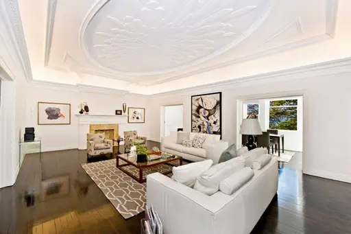 'Mirradong' 1/8 Aston Gardens, Bellevue Hill Sold by Sydney Sotheby's International Realty