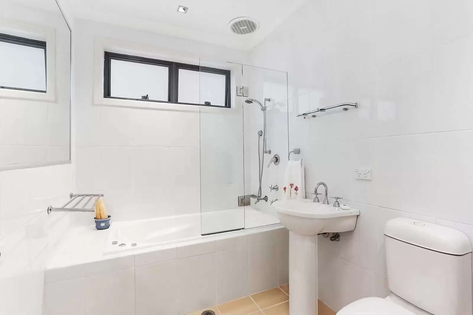24 Strickland Street, Rose Bay Leased by Sydney Sotheby's International Realty - image 8