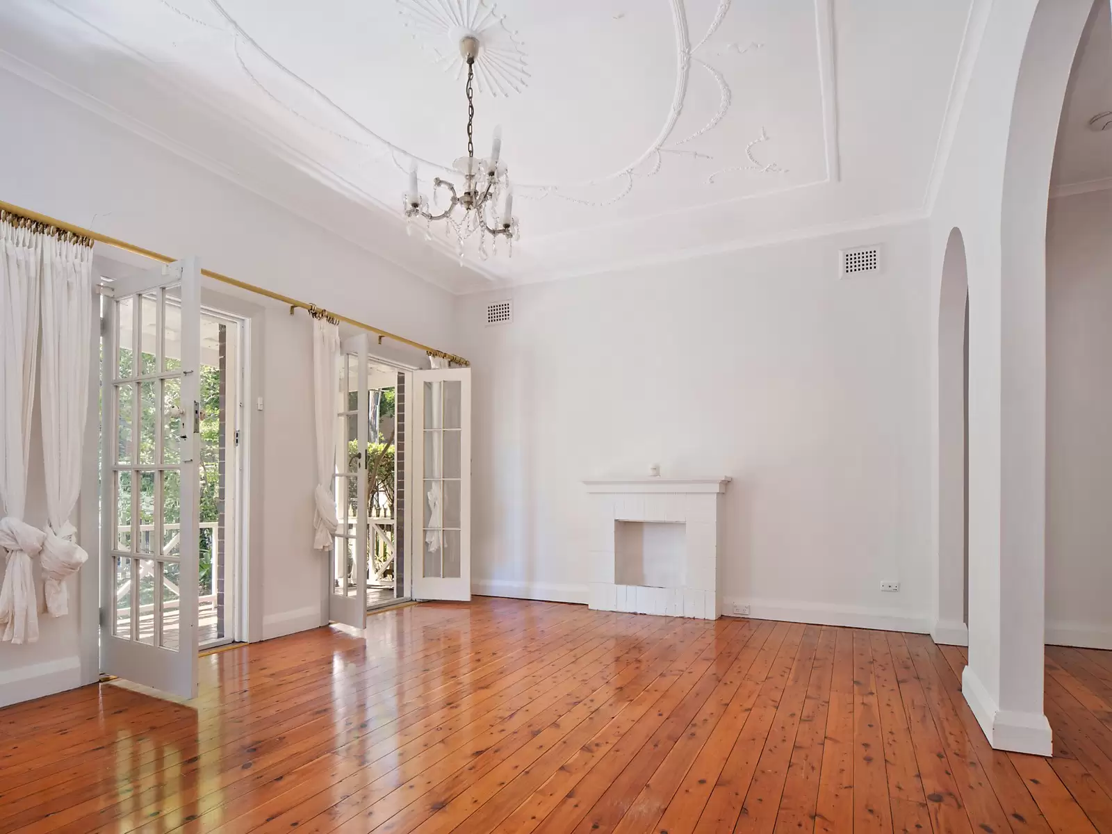 18 Alma Street, Paddington Sold by Sydney Sotheby's International Realty - image 3