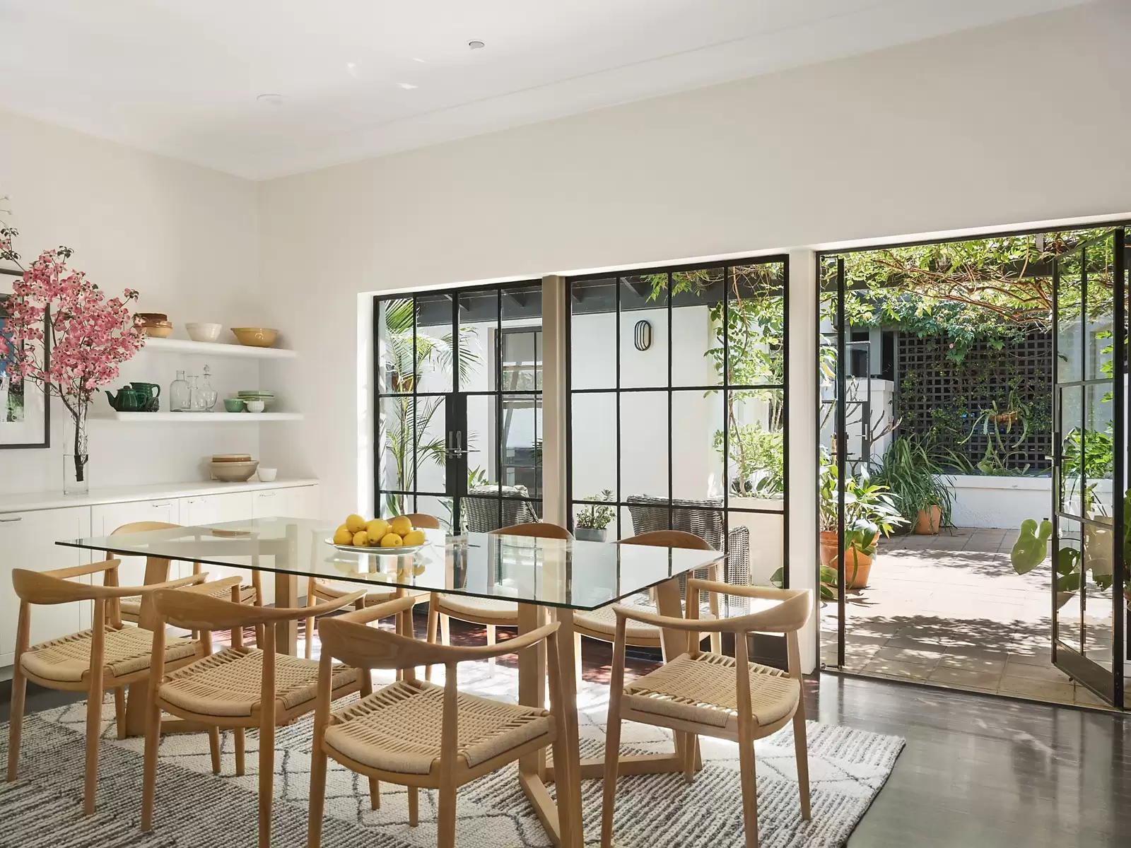 82 Beach Street, Coogee Sold by Sydney Sotheby's International Realty - image 3