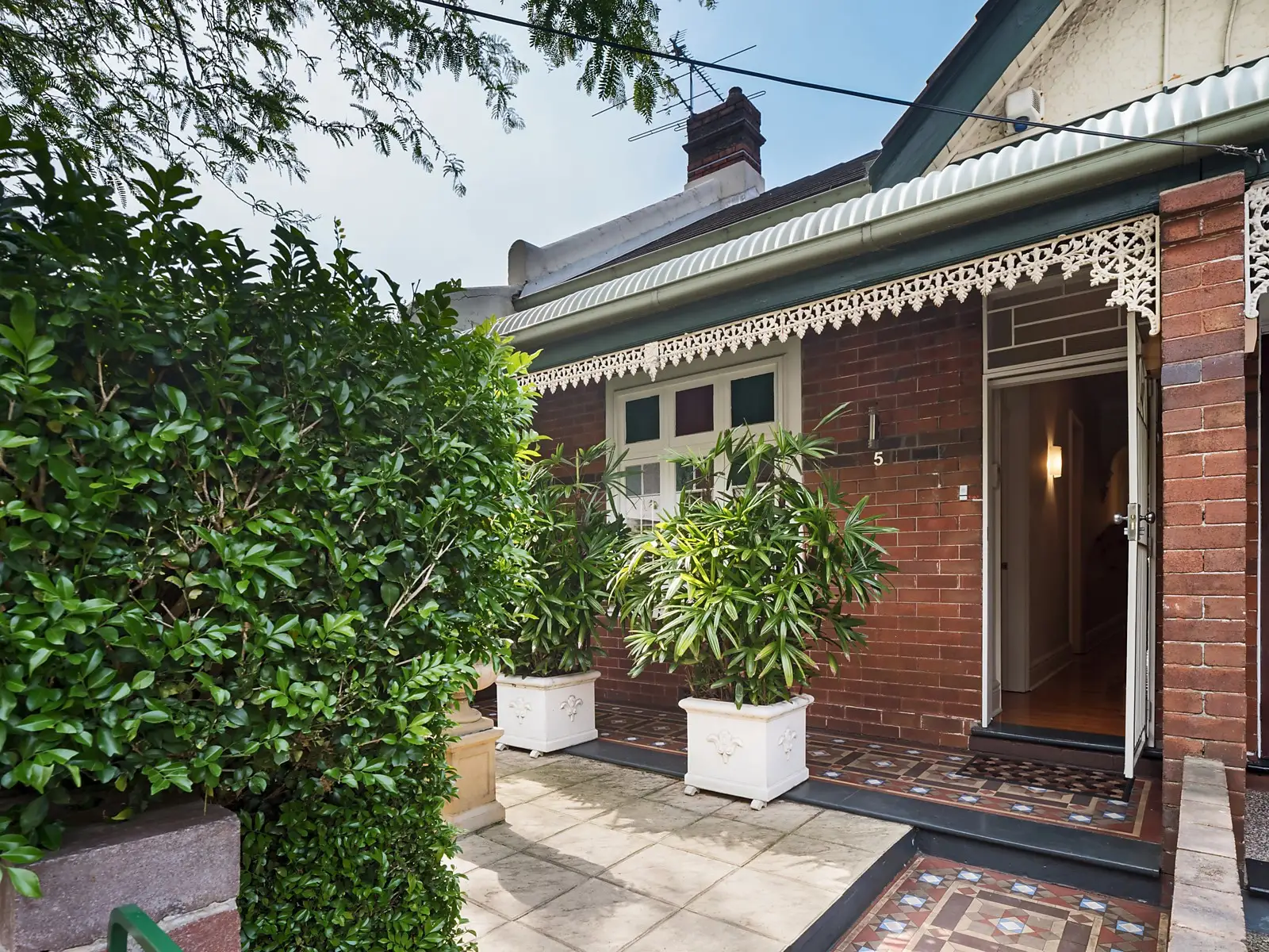 5 Darling Street, Kensington Sold by Sydney Sotheby's International Realty - image 1