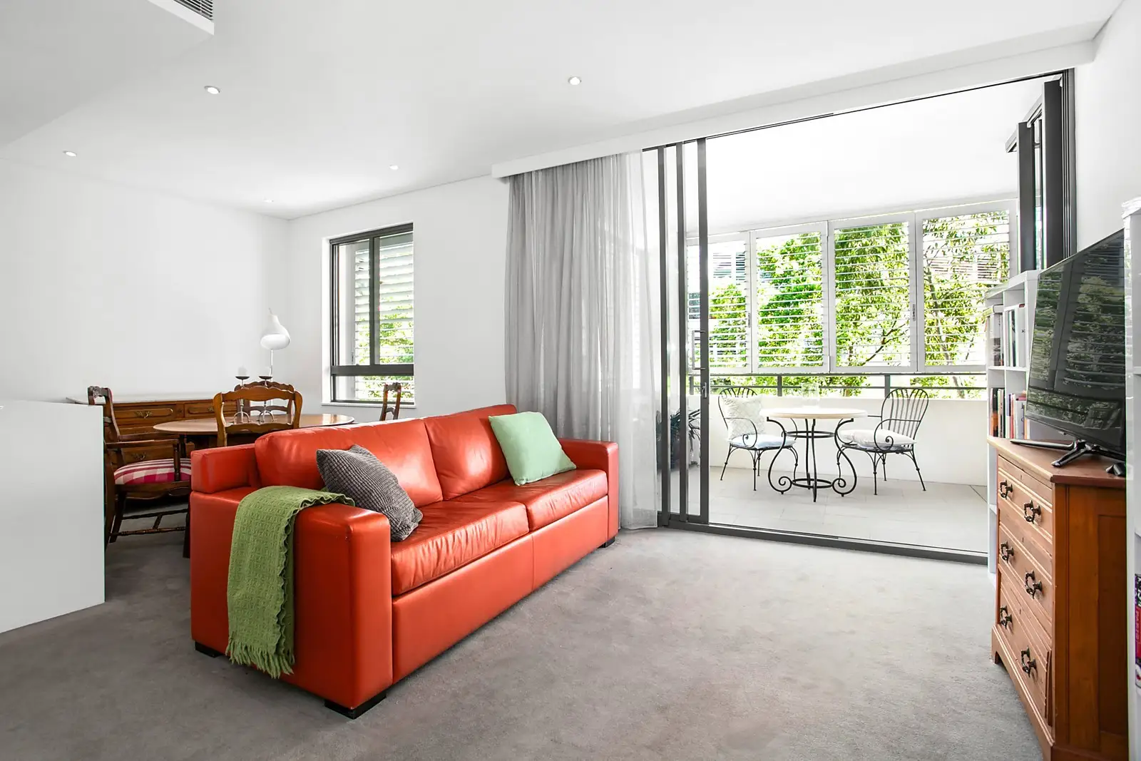 3311/12-14 Neild Avenue, Darlinghurst Sold by Sydney Sotheby's International Realty - image 1