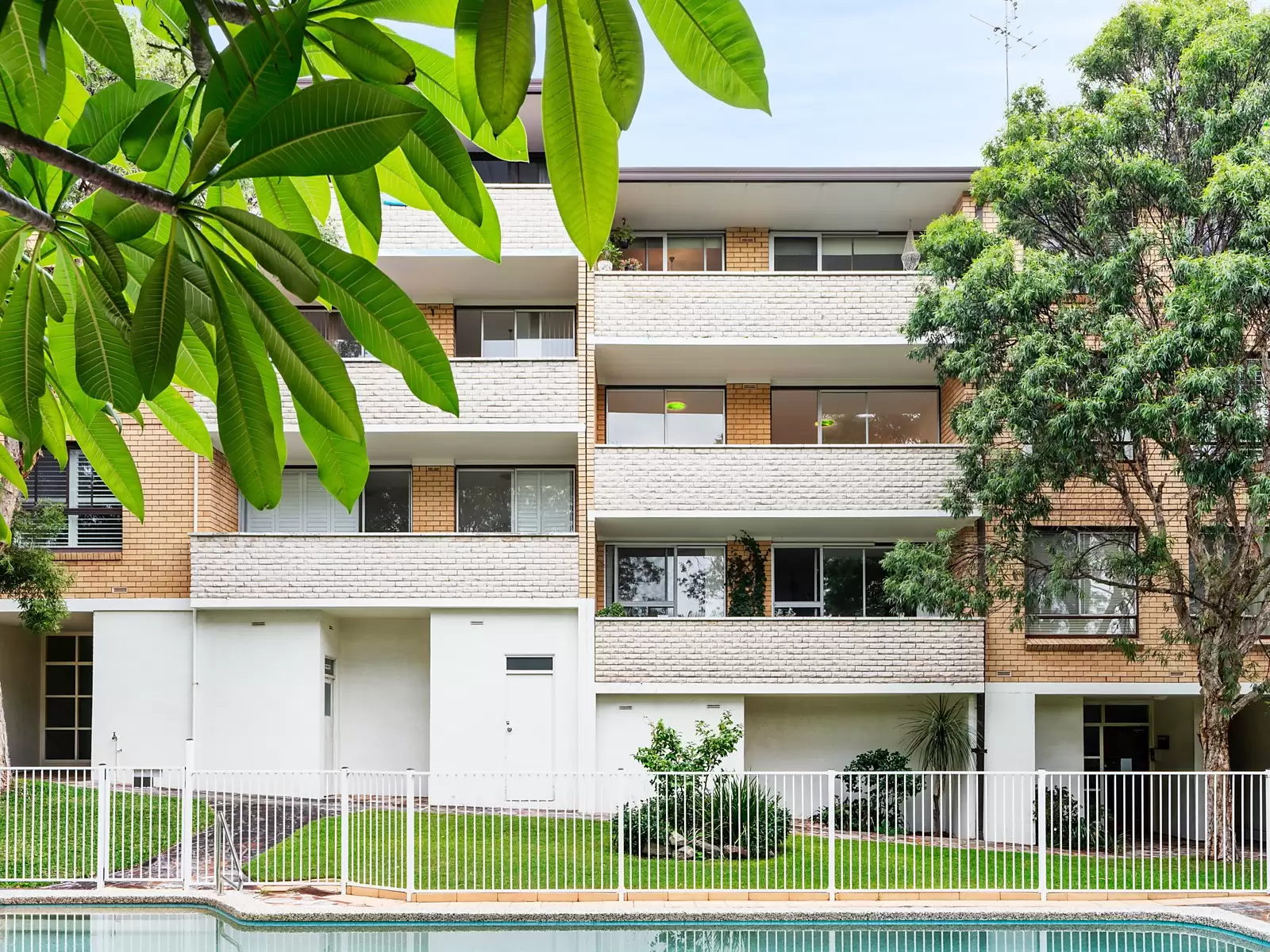 10/20-22 Coogee Bay Road, Randwick Sold by Sydney Sotheby's International Realty - image 6