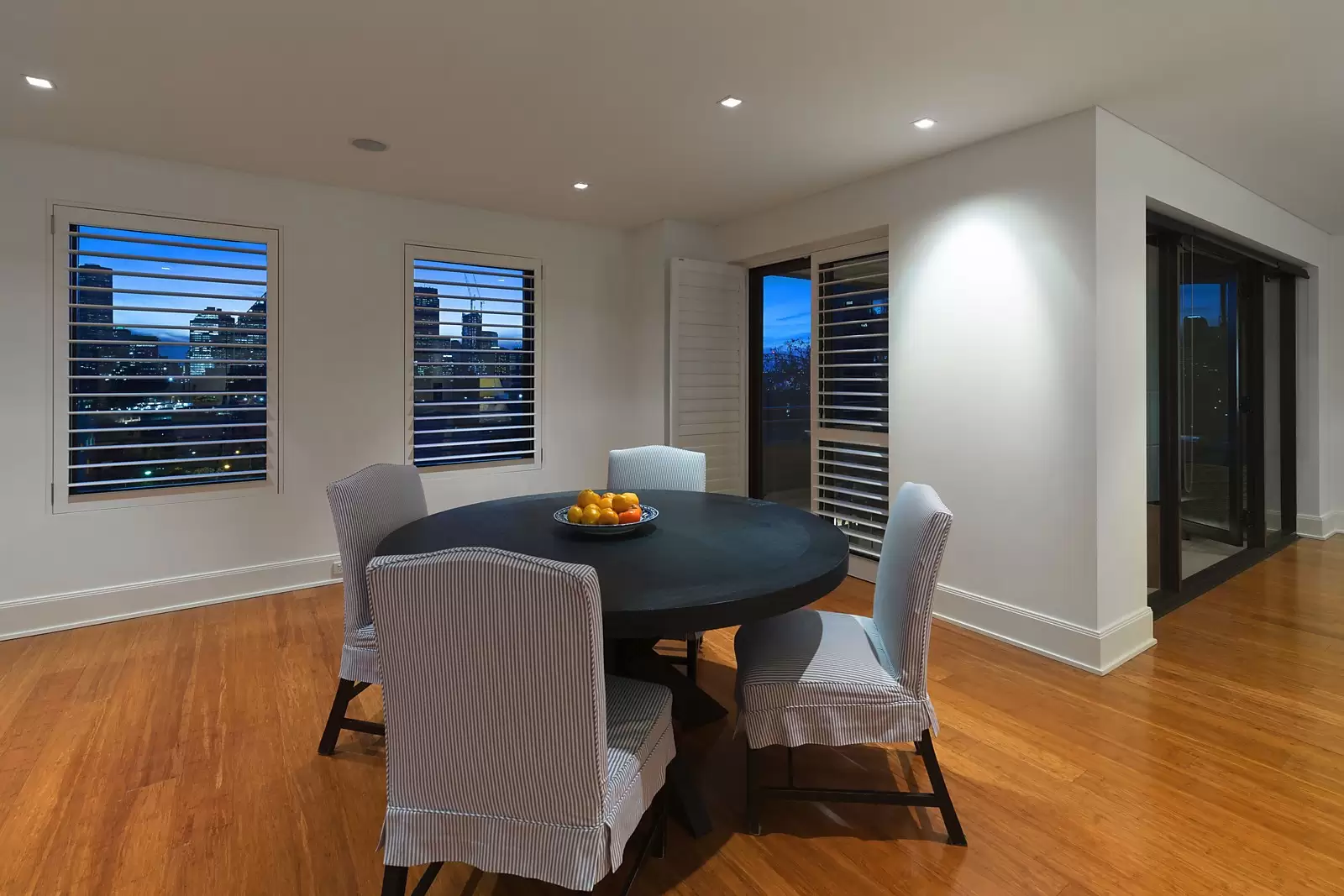 602/14 Macleay Street, Potts Point Sold by Sydney Sotheby's International Realty - image 3