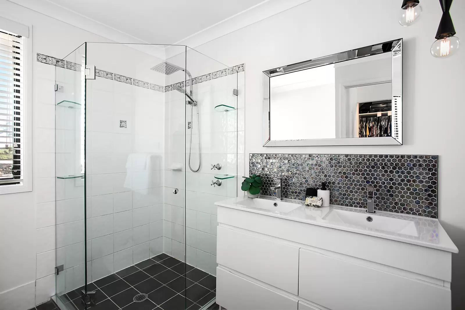 79 Tenterden Road, Botany Sold by Sydney Sotheby's International Realty - image 9