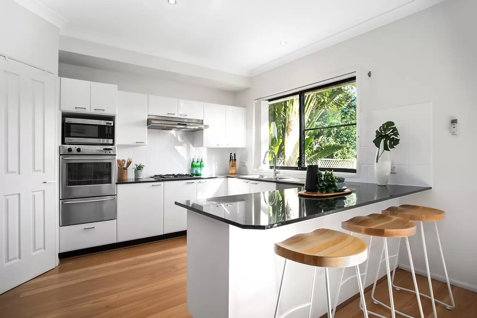 79 Tenterden Road, Botany Sold by Sydney Sotheby's International Realty - image 4