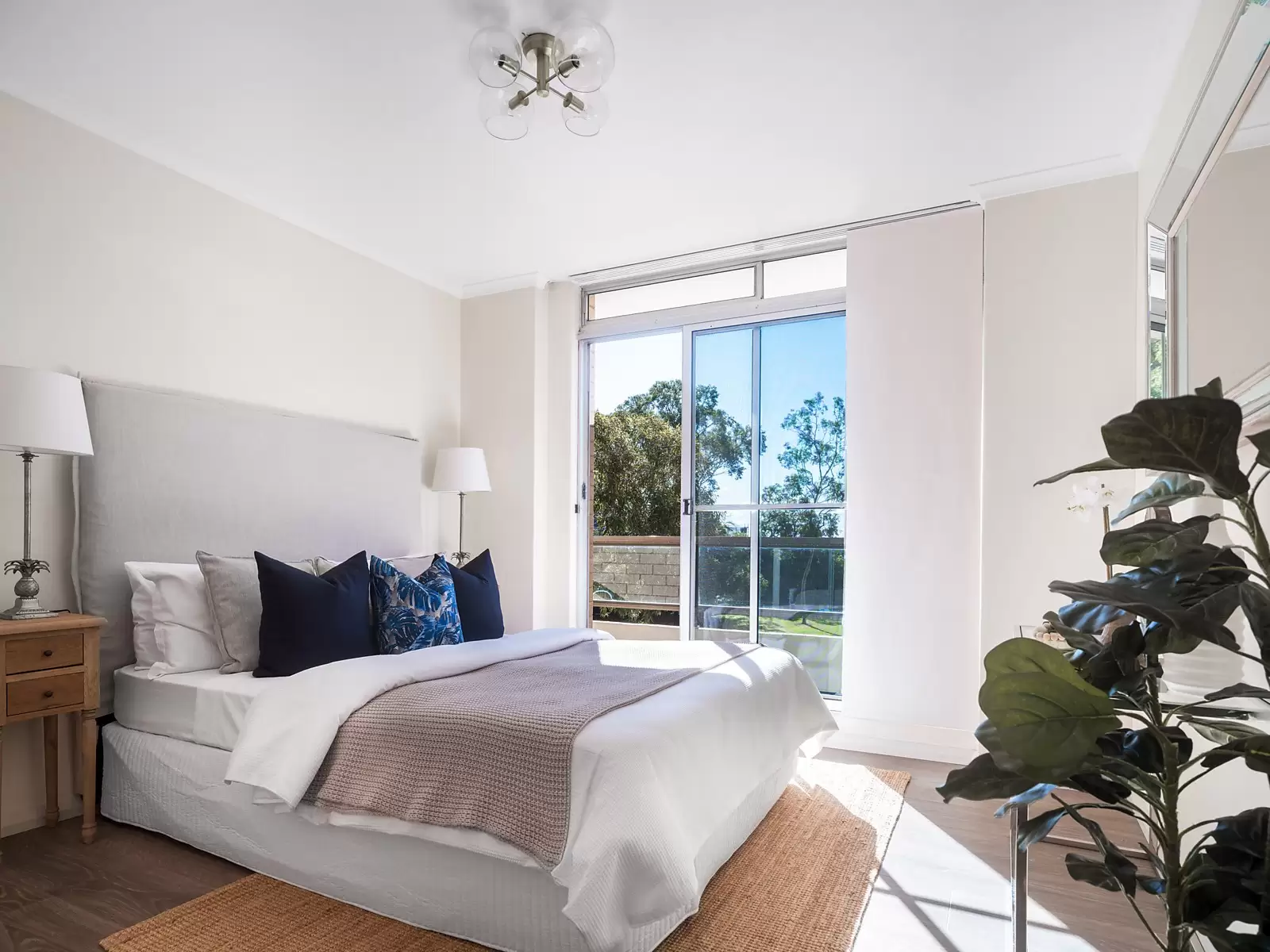 10/37 Paul Street, Bondi Junction Sold by Sydney Sotheby's International Realty - image 5